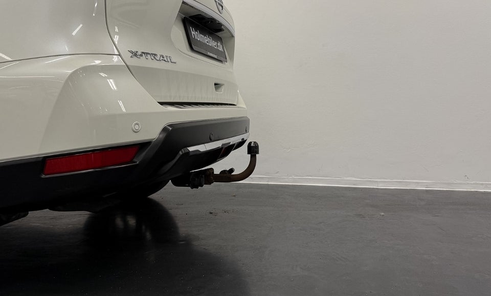 Nissan X-Trail 1,6 Dig-T 163 Tekna 5d