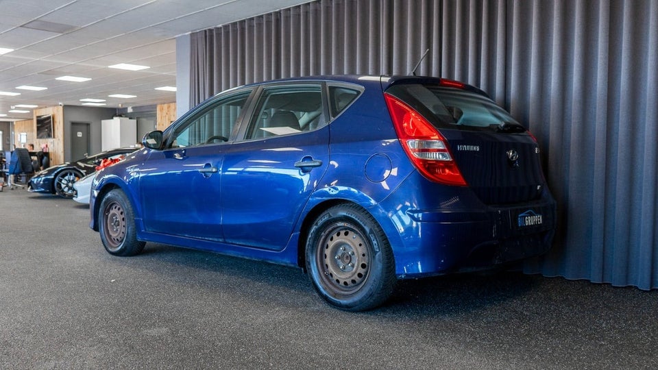 Hyundai i30 1,6 CRDi 90 Blue Drive 5d