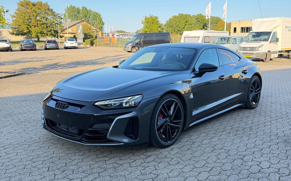 Audi RS e-tron GT quattro 4d