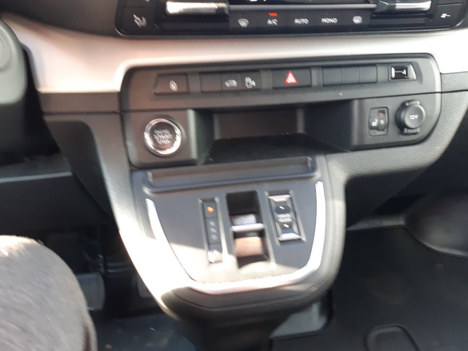 Peugeot e-Expert 75 L2 Ultimate Van