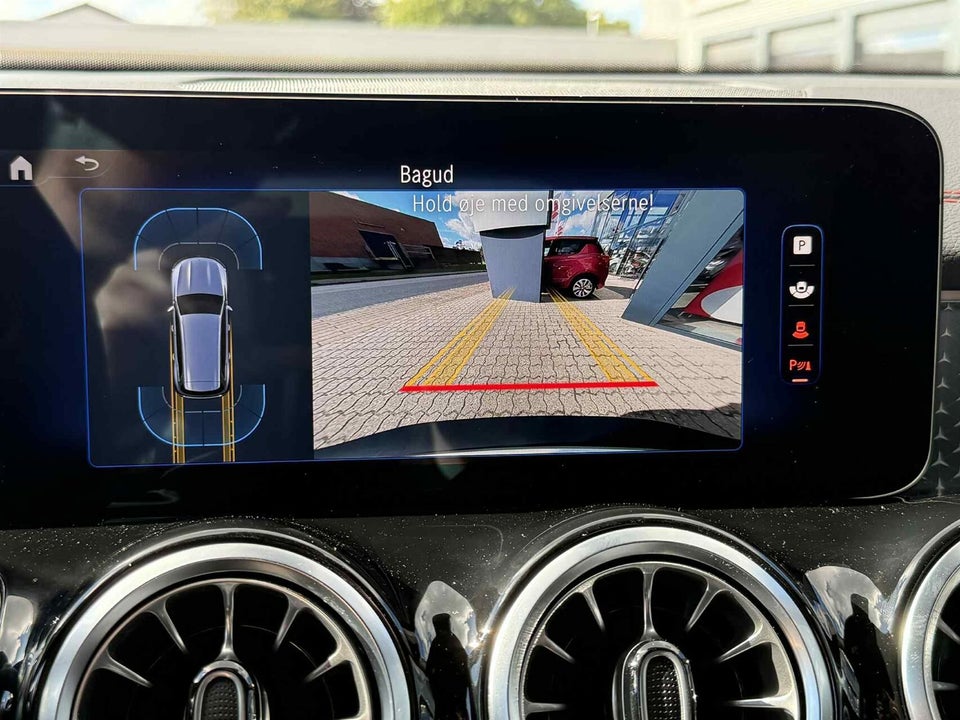 Mercedes EQB300 AMG Line 4Matic 5d