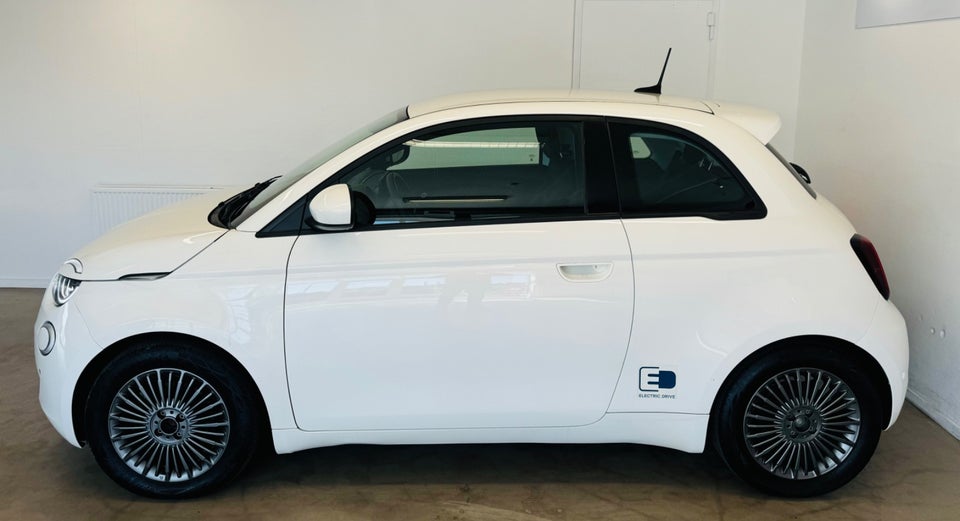 Fiat 500e 42 Icon 3d
