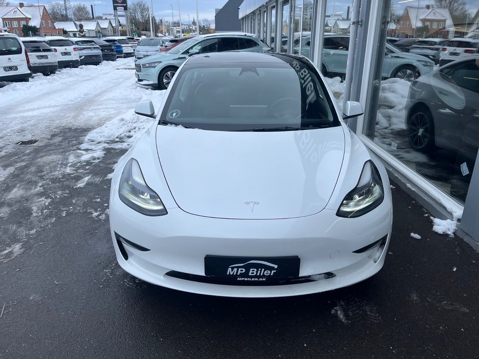 Tesla Model 3 Long Range AWD 4d