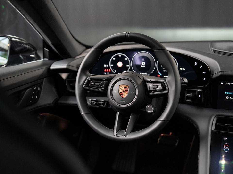 Porsche Taycan 4 Performance+ Black Edition 4d