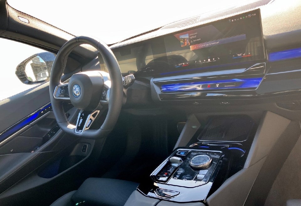 BMW i5 eDrive40 Touring Supercharged 5d