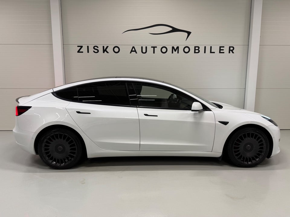 Tesla Model 3 Performance AWD 4d