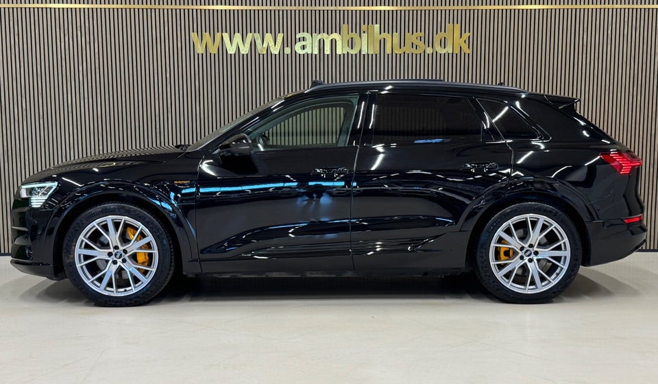 Audi e-tron 55 quattro 5d