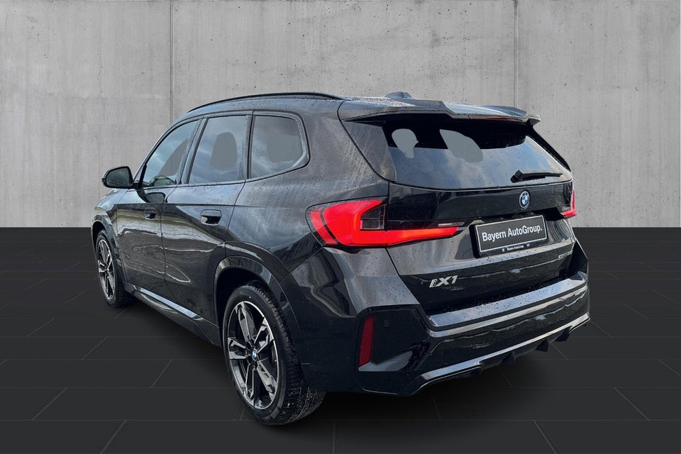 BMW iX1 eDrive20 Fully Charged 5d