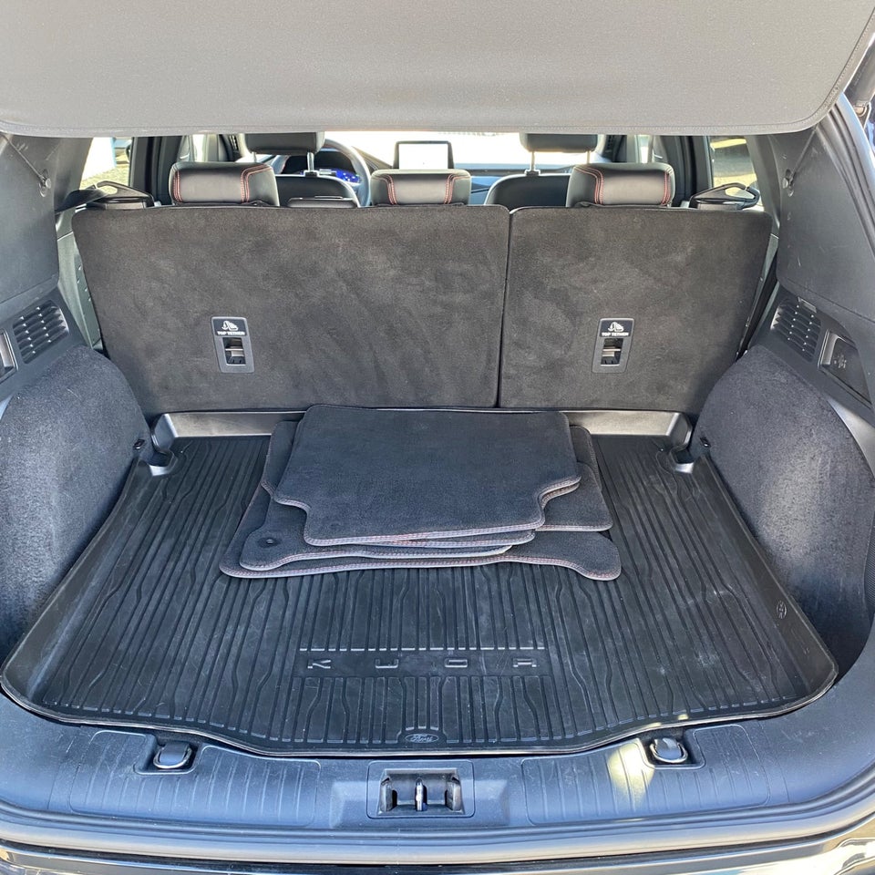 Ford Kuga 2,5 PHEV ST-Line X CVT 5d
