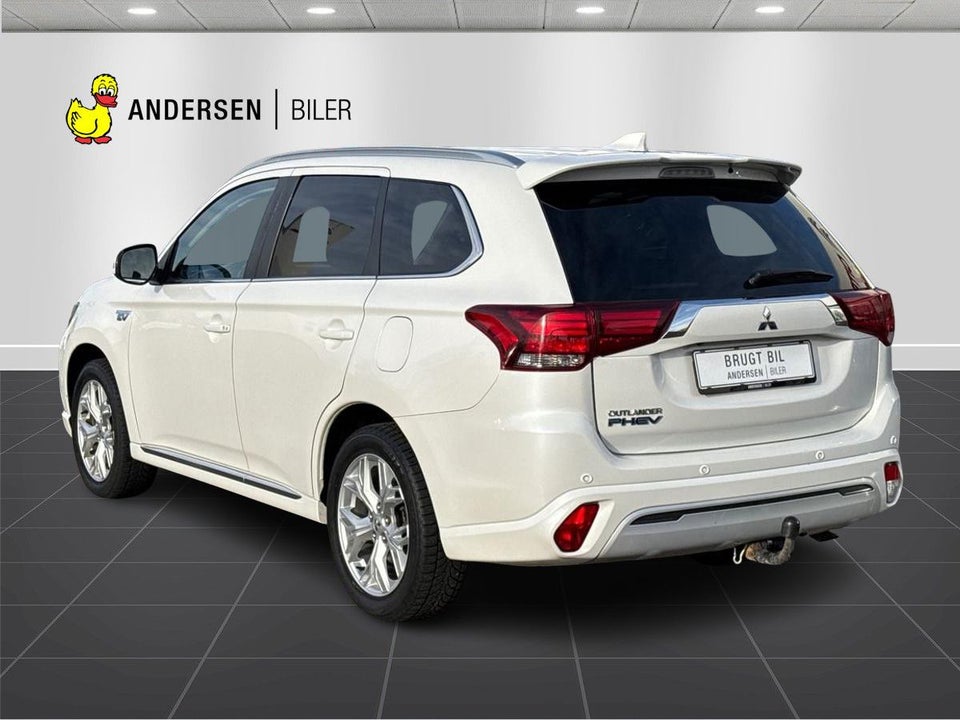 Mitsubishi Outlander 2,4 PHEV Intense CVT 4WD 5d