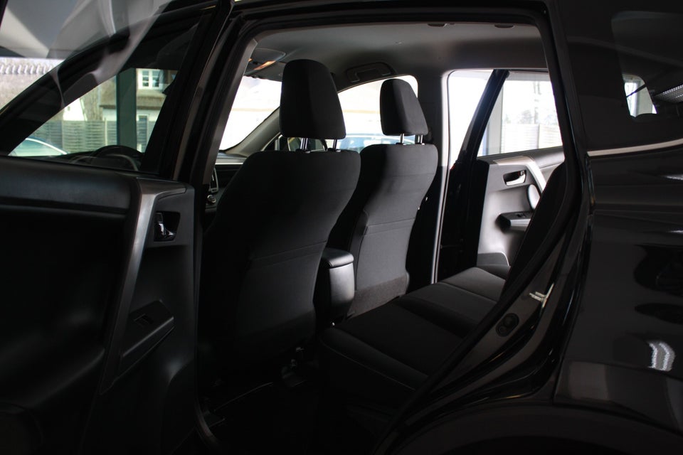 Toyota RAV4 2,5 Hybrid H3 MDS 5d