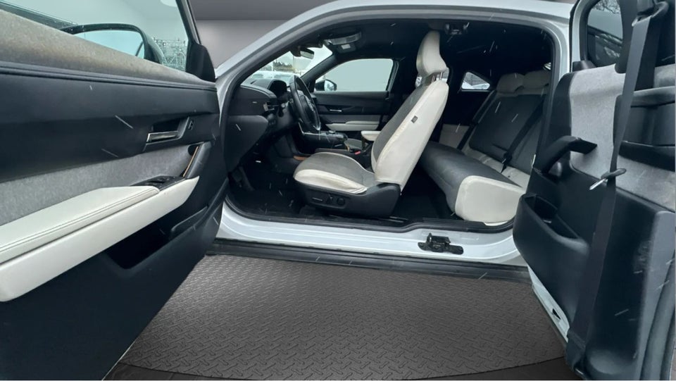 Mazda MX-30 e-SkyActiv Cosmo 5d