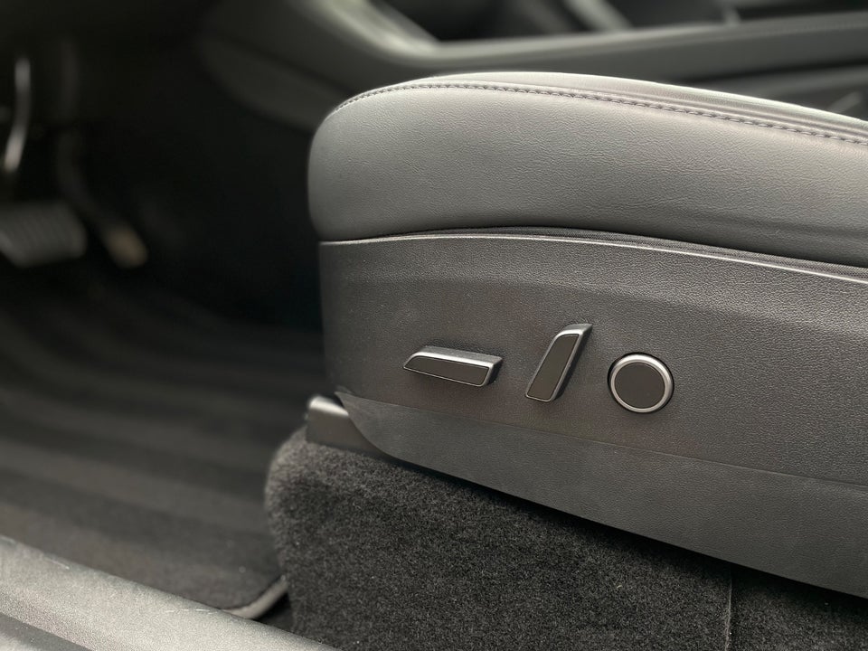 Tesla Model Y Long Range AWD 5d