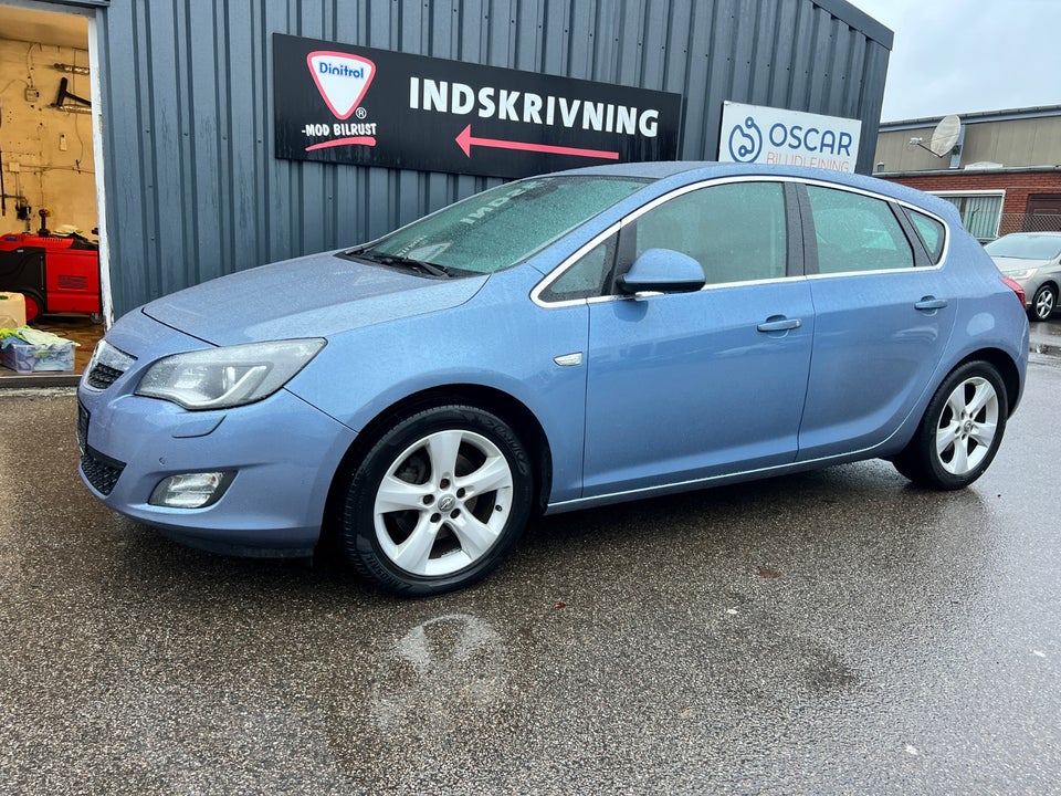 Opel Astra 1,6 T 180 Sport aut. 5d