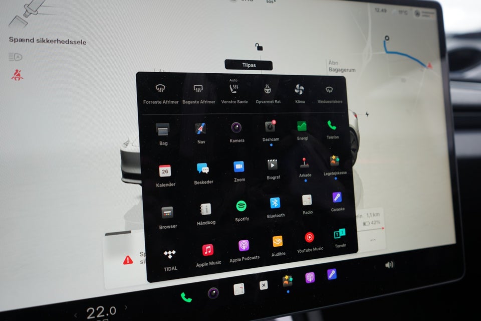 Tesla Model 3 Long Range AWD 4d