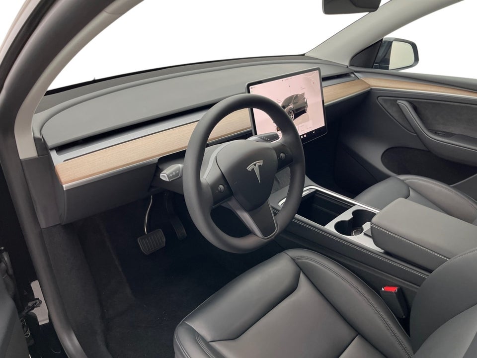 Tesla Model Y RWD 5d