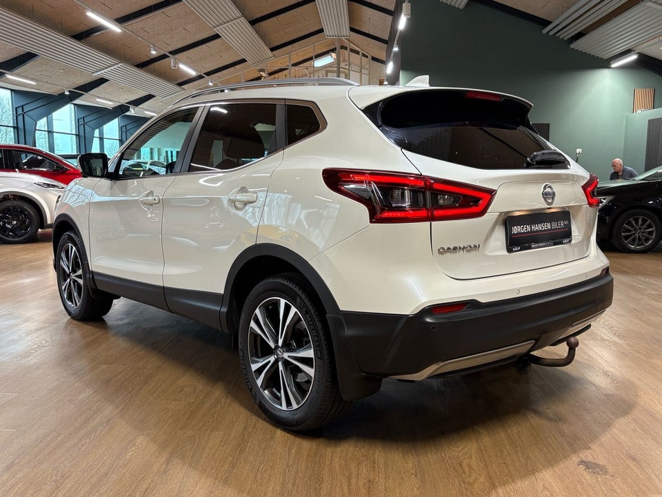 Nissan Qashqai 1,2 Dig-T 115 N-Connecta Vision 5d