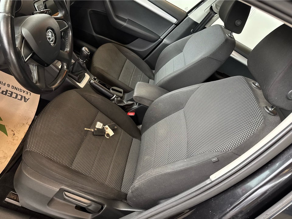 Skoda Octavia 1,6 TDi 90 Ambition Combi 5d