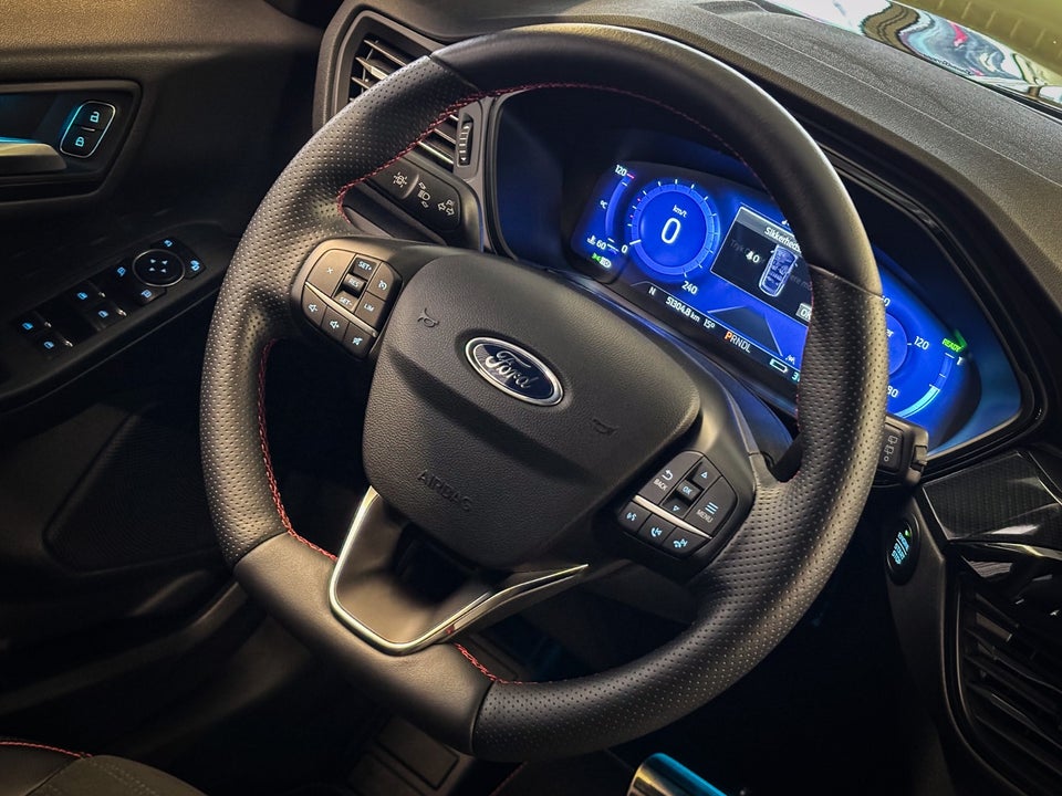 Ford Kuga 2,5 PHEV ST-Line CVT 5d