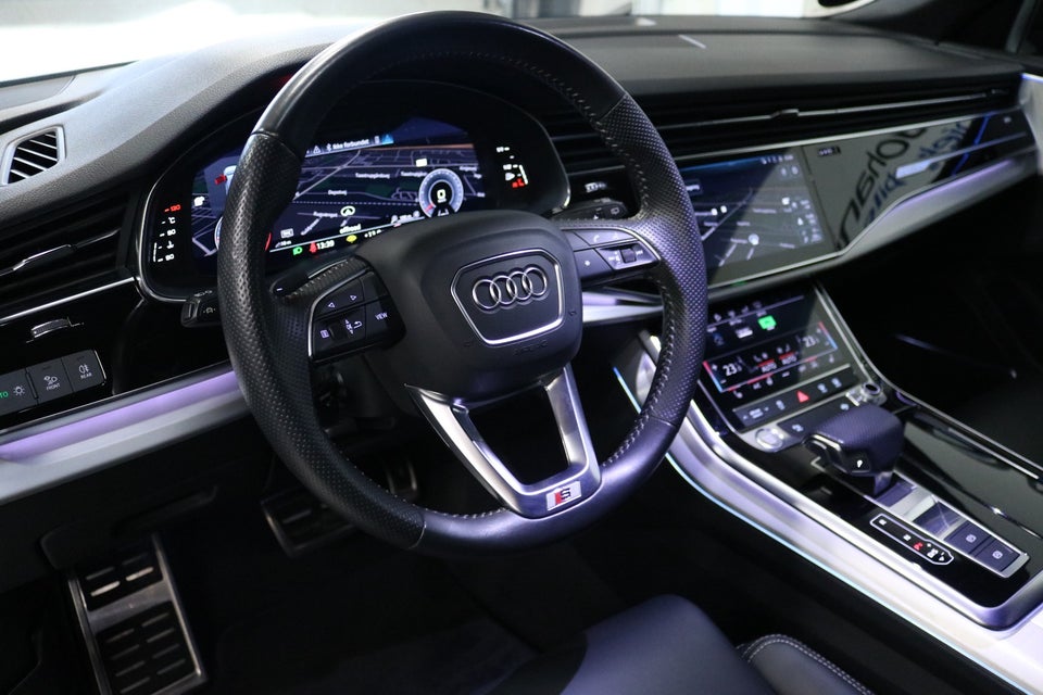 Audi Q8 50 TDi S-line quattro Tiptr. 5d