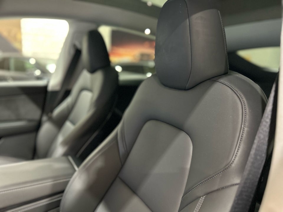 Tesla Model Y RWD 5d