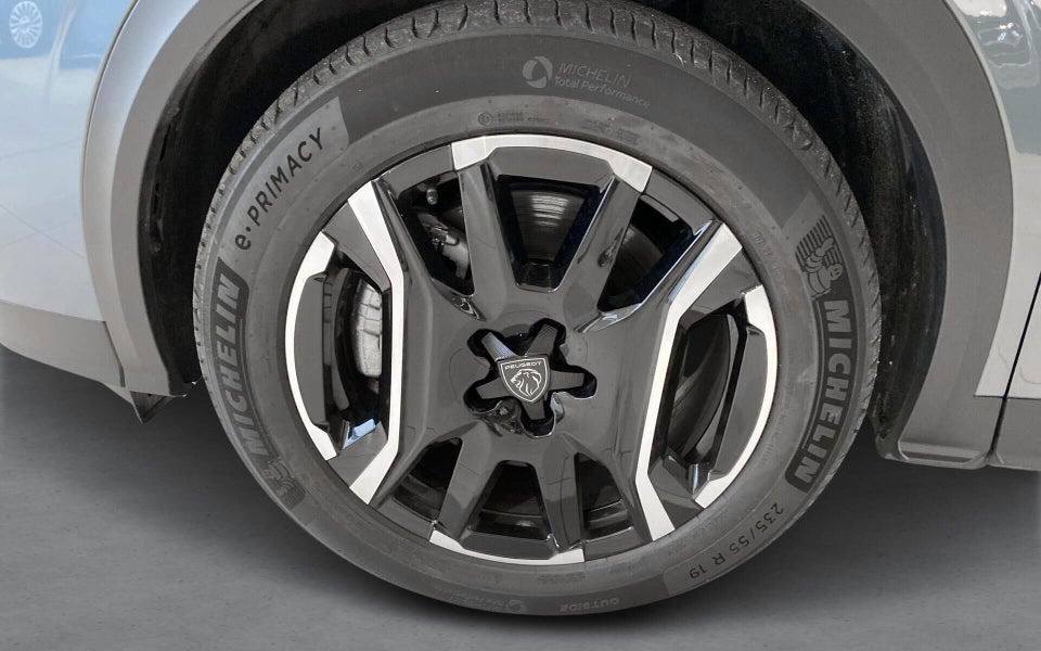 Peugeot e-5008 77 Allure 7prs 5d