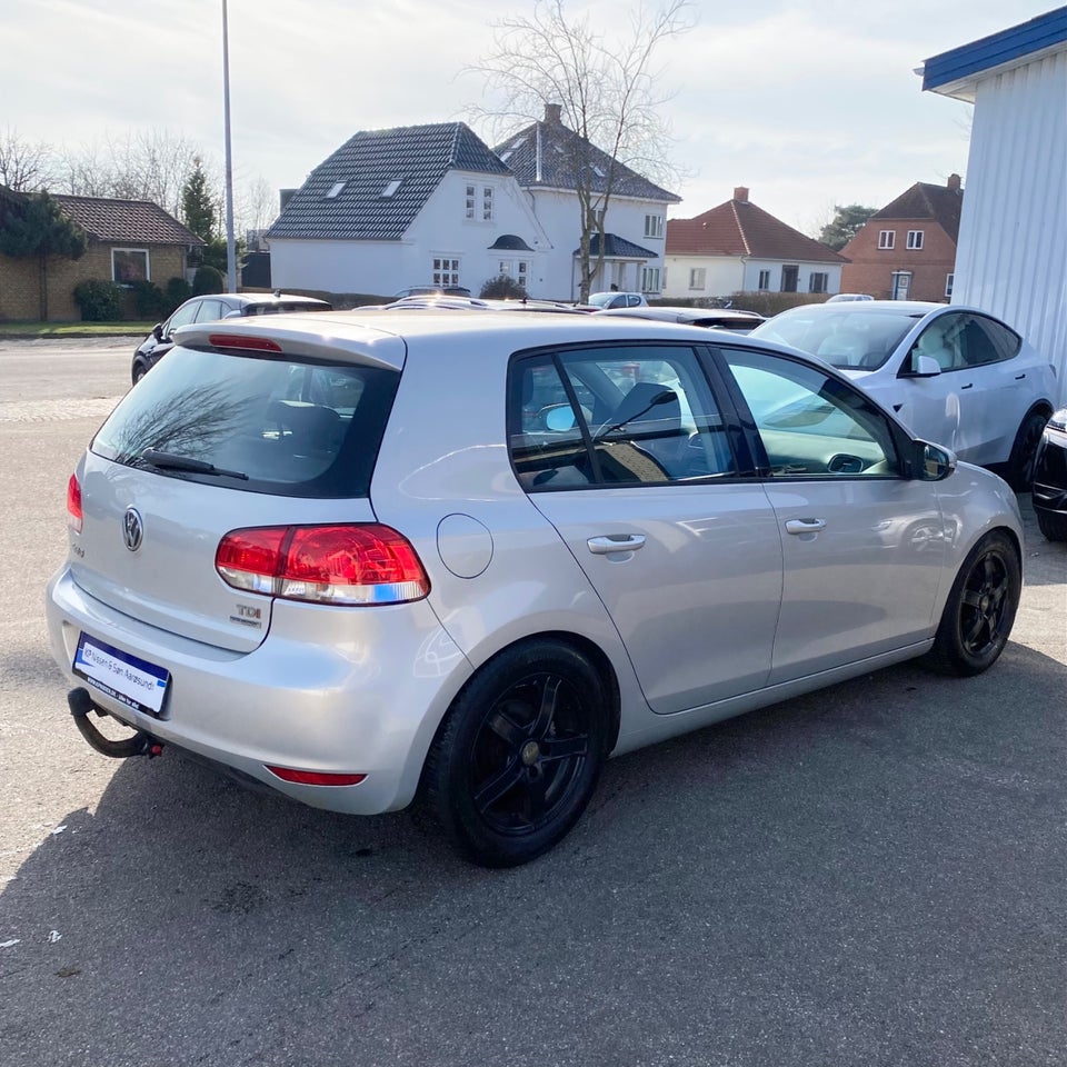 VW Golf VI 1,6 TDi 105 Comfortline BMT 5d