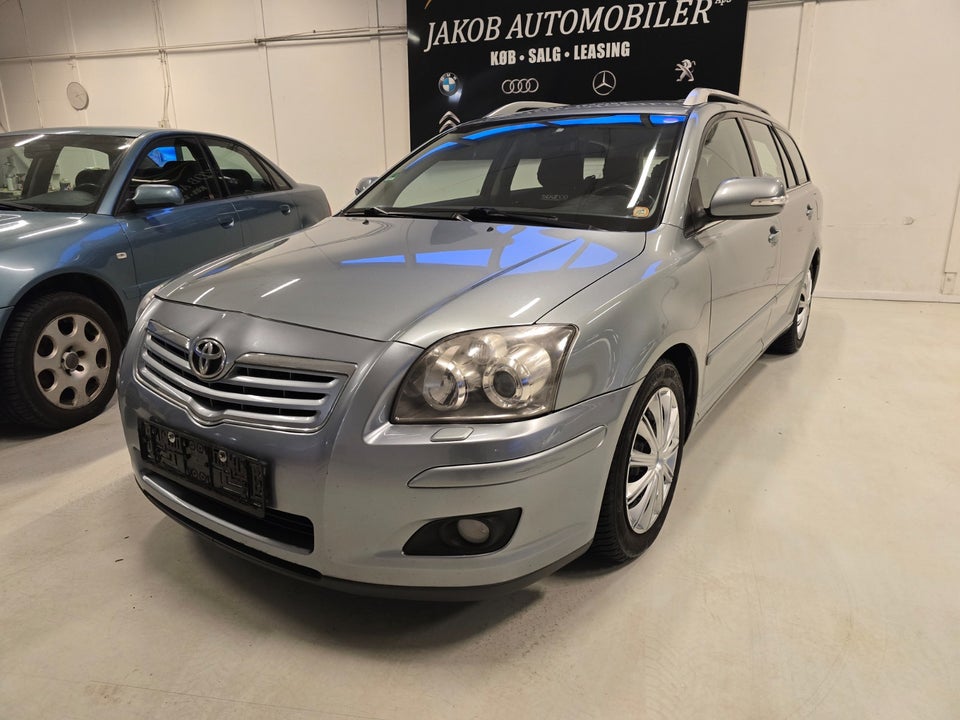 Toyota Avensis 1,8 VVT-i Sol stc. aut. 5d