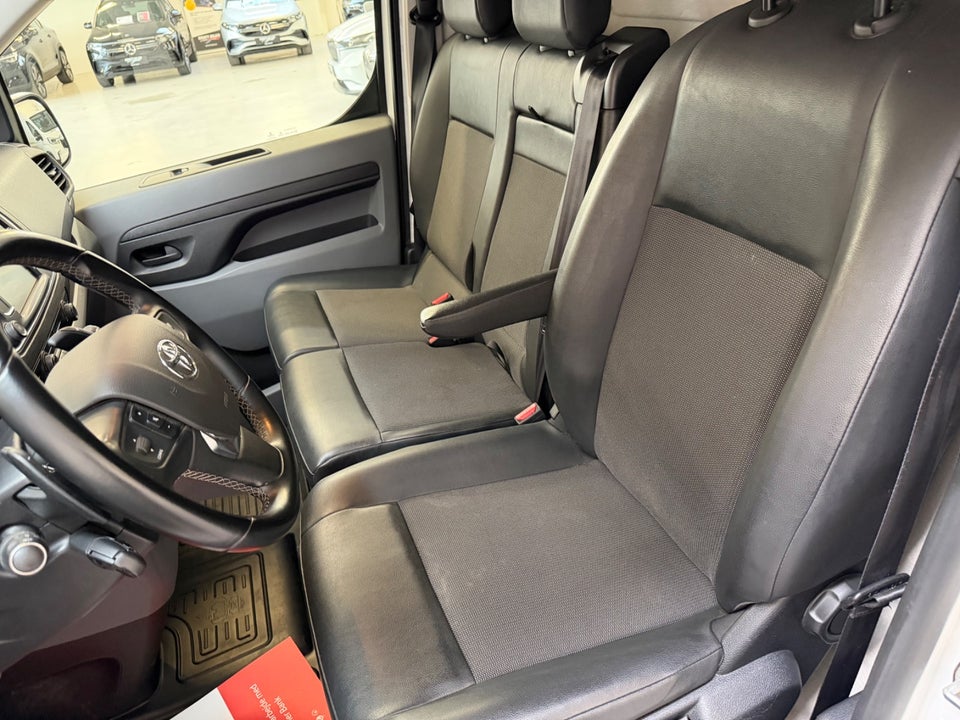 Toyota ProAce 2,0 D 120 Long Comfort Master aut. 5d