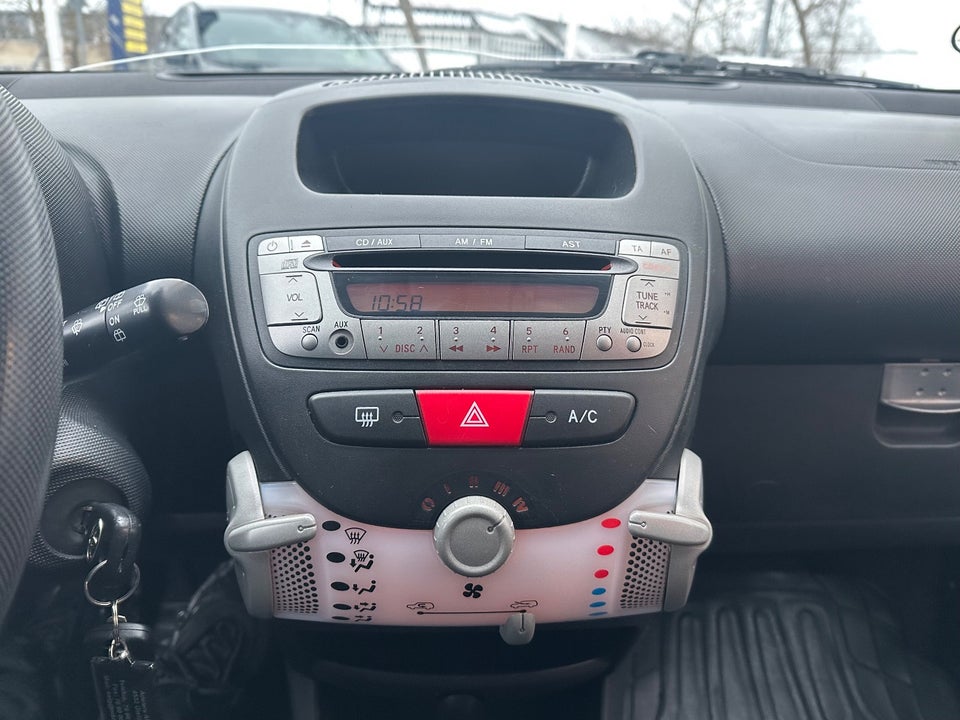 Toyota Aygo 1,0 VVT-i T1 5d