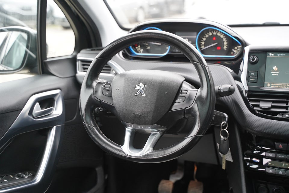 Peugeot 2008 1,6 BlueHDi 100 Allure Sky 5d