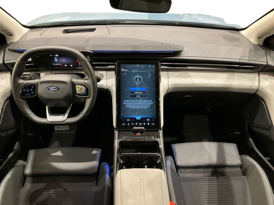 Ford Explorer 82 Premium Extended Range 5d