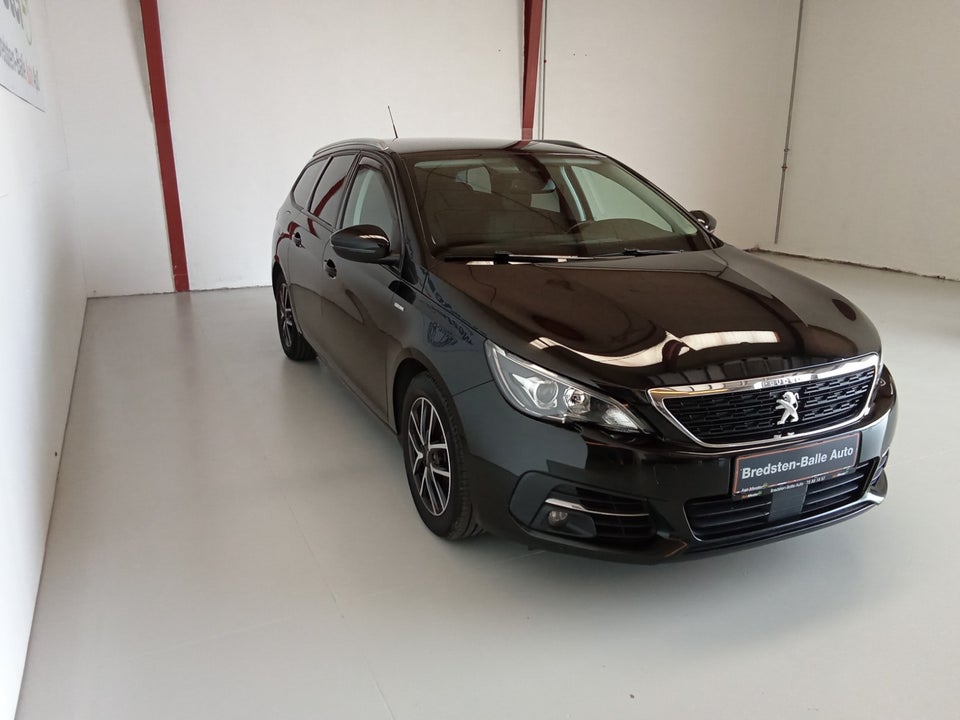 Peugeot 308 1,5 BlueHDi 130 Style SW 5d