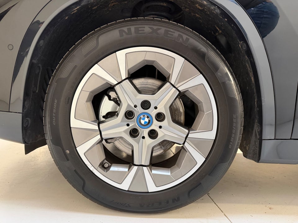 BMW iX1 eDrive20 X-Line 5d
