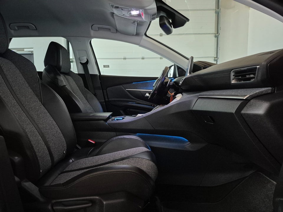 Peugeot 3008 1,2 PureTech 130 Allure EAT6 5d