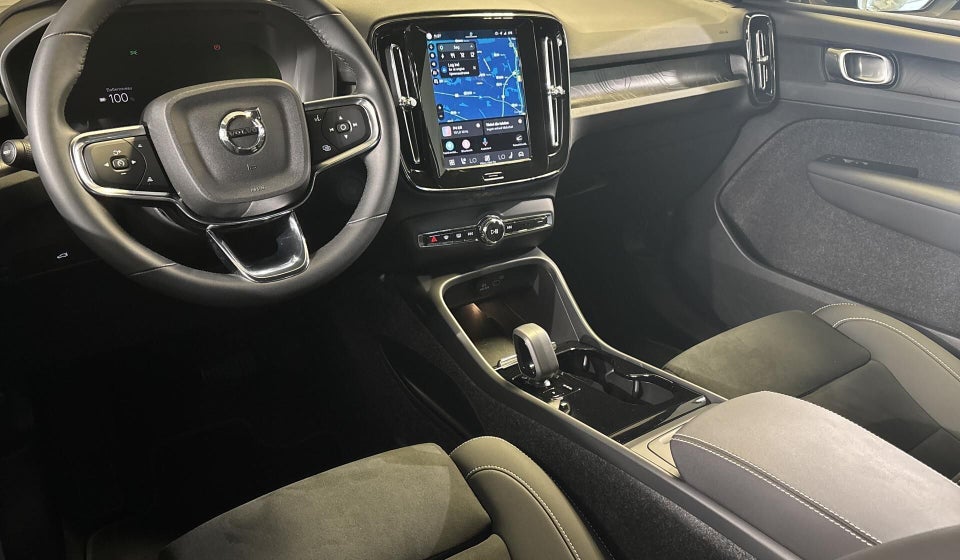 Volvo EX40 Extended Range Core 5d