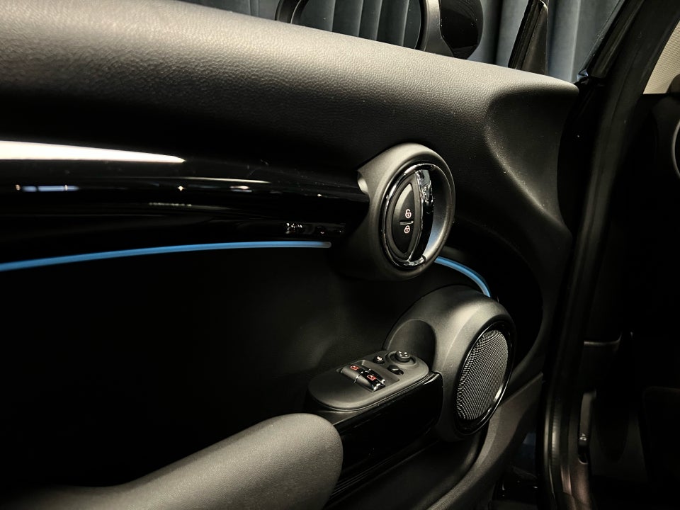 MINI Cooper SE Camden Edition 3d