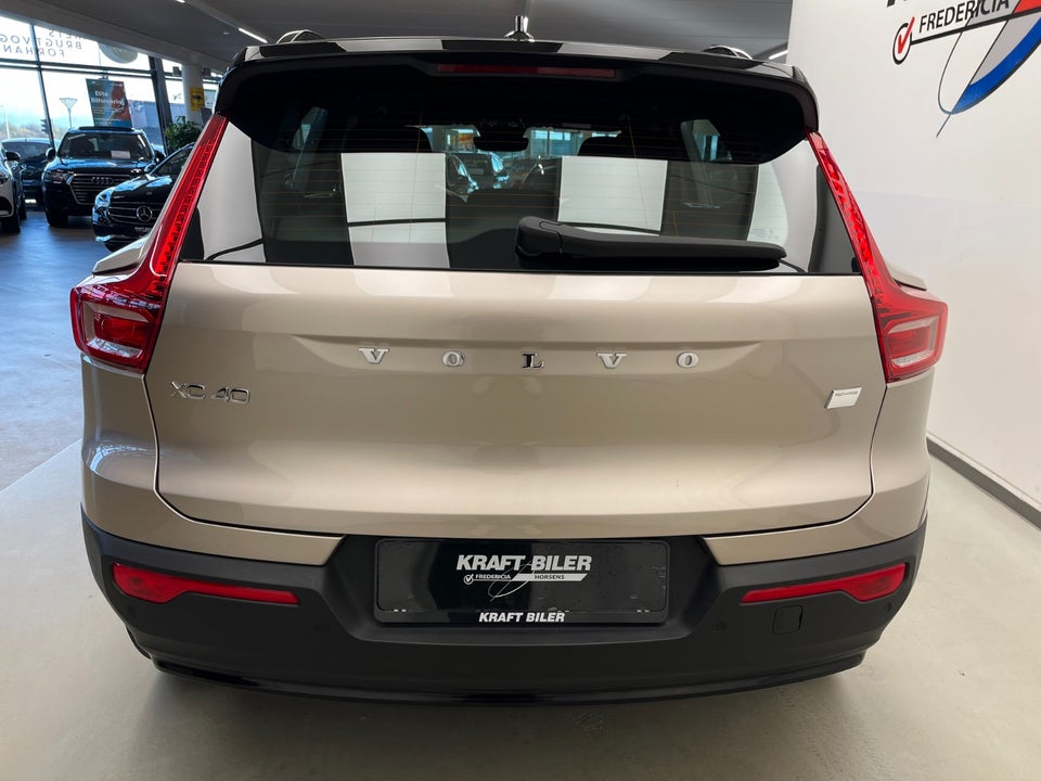 Volvo XC40 ReCharge Extended Range Plus 5d