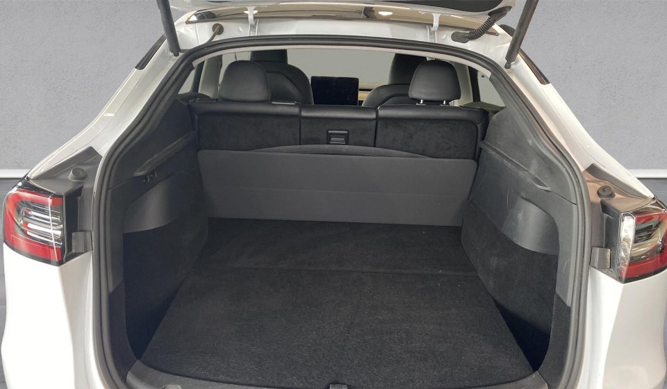 Tesla Model Y RWD 5d