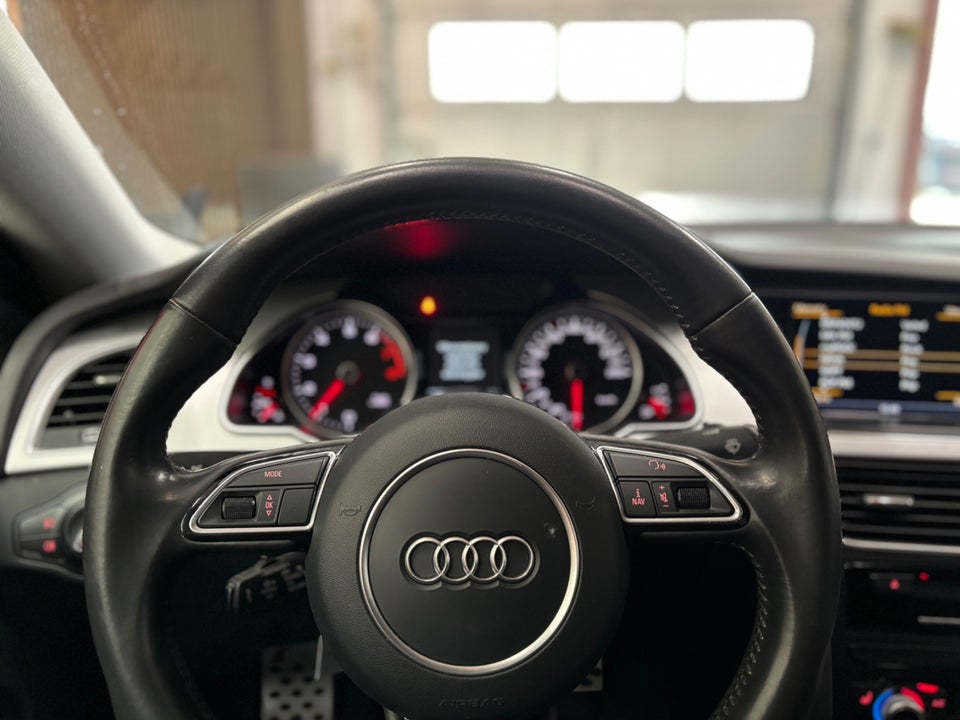 Audi A5 1,8 TFSi 144 S-line Sportback Multitr. 5d