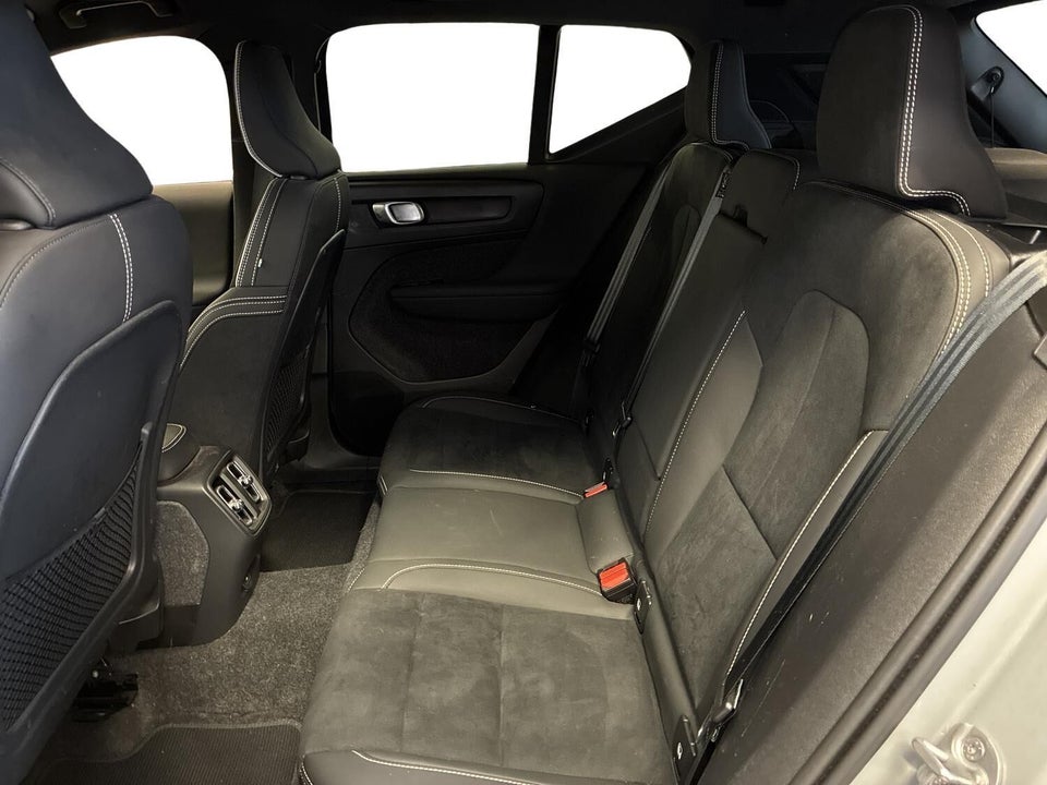 Volvo XC40 ReCharge Twin Plus 5d