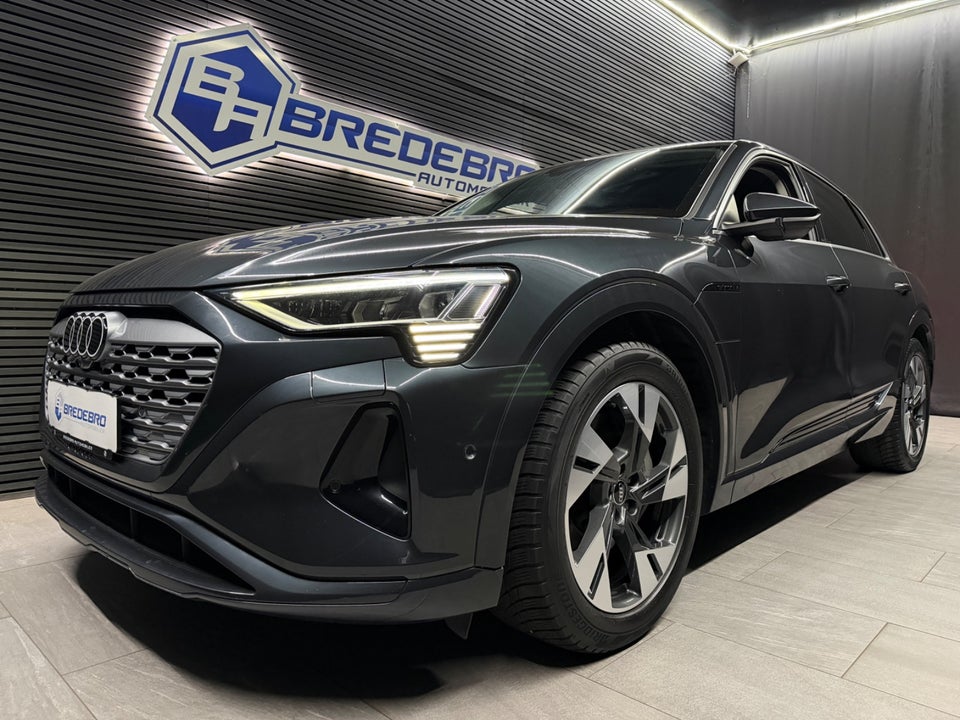 Audi Q8 e-tron 55 Advanced quattro 5d