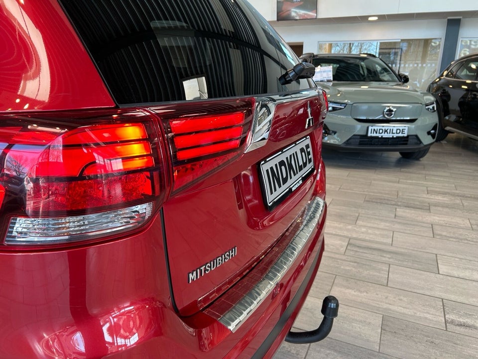 Mitsubishi Outlander 2,0 PHEV Instyle CVT 4WD 5d