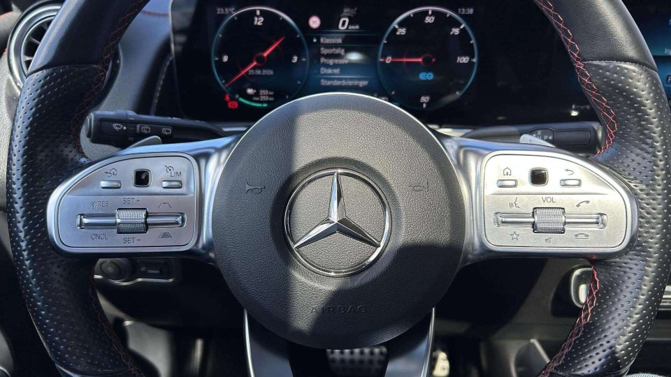 Mercedes EQB300 AMG Line 4Matic 5d