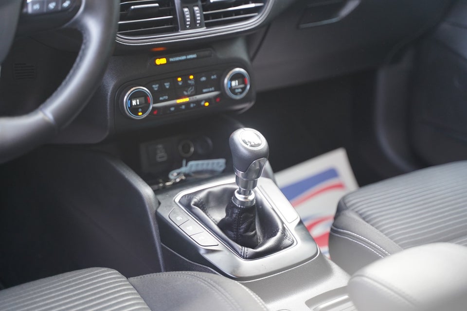 Ford Focus 1,0 EcoBoost mHEV Titanium X stc. 5d