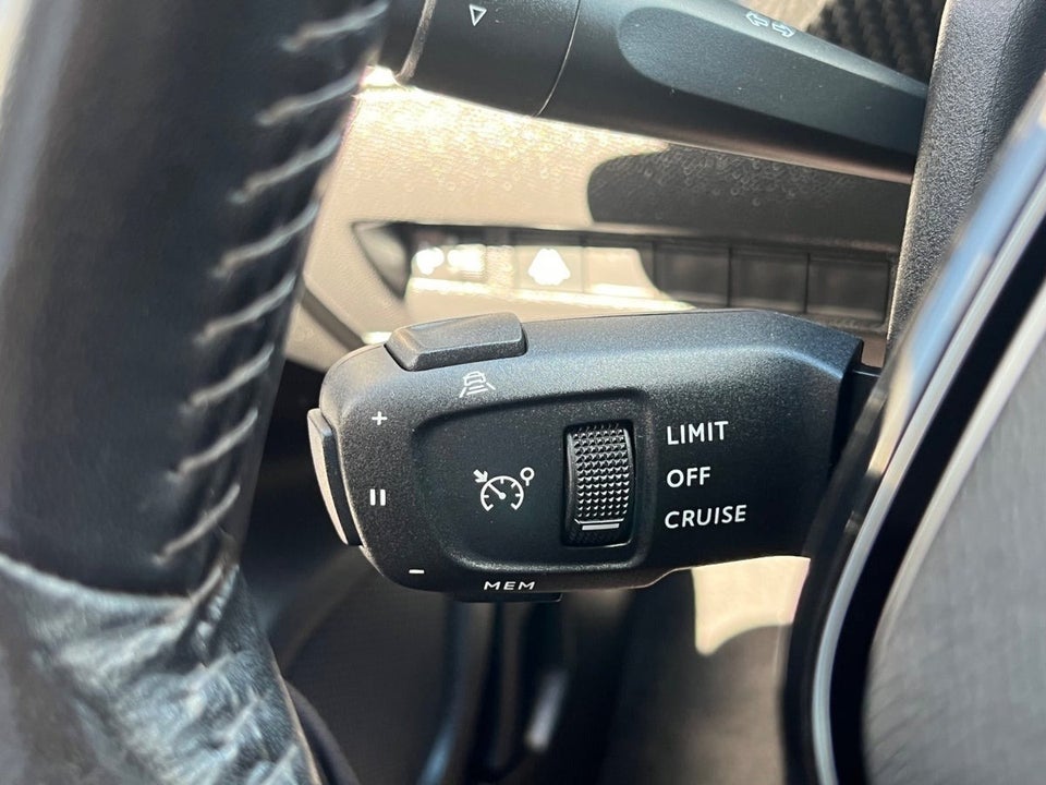 Peugeot 2008 1,5 BlueHDi 100 Allure Pack 5d