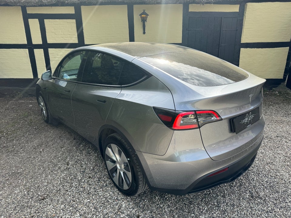 Tesla Model Y Long Range AWD 5d