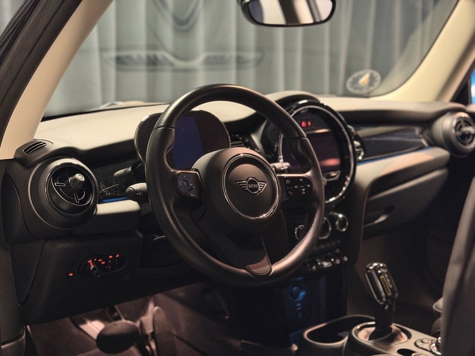 MINI Cooper SE Classic Trim 3d