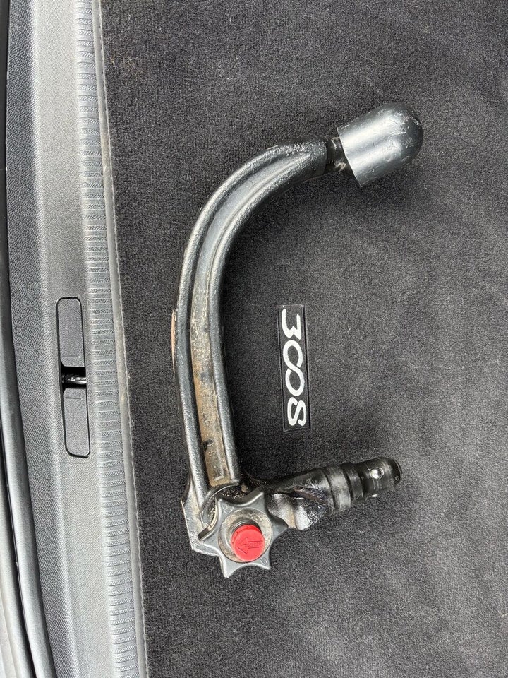 Peugeot 3008 1,6 Hybrid Allure Pack EAT8 5d