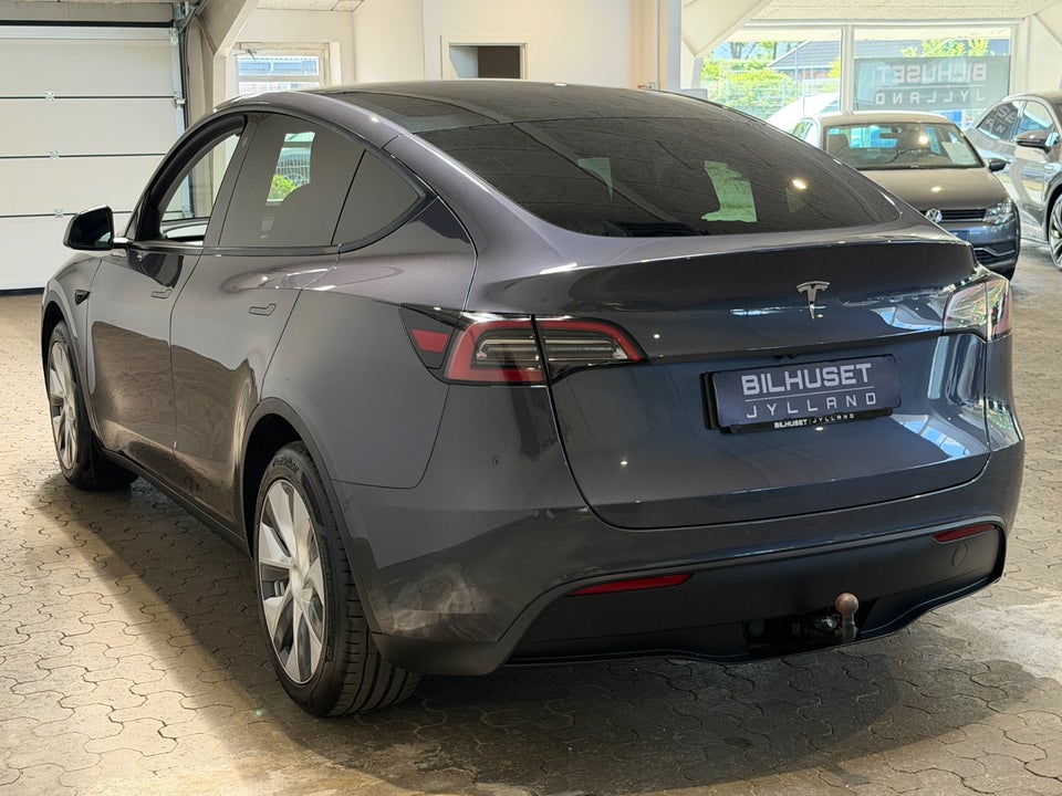 Tesla Model Y RWD 5d